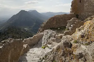 Languedoc Roussillon Landmark Drucke: The interior of the Cathar castle of Queribus in Languedoc-Roussillon, France, Europe