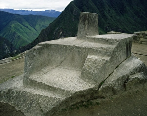 Machu Picchu UNESCO Site Drucke: The Intihuatana (hitching post for the sun)
