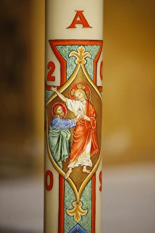 Jesus und Petrus auf dem Ostersonnenkuchen in Arles (Bouches-du-Rhône), Frankreich