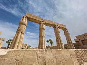Das Karnak-Tempelkomplex umfasst eine riesige Mischung aus Tempeln , Pylonen , Kapellen und anderen Gebäuden. Weltkulturerbe der UNESCO liegt in Luxor Diebenehren Theben Ägypten Nordafrika Afrika
