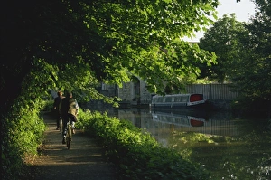 Bad Drucke: Kennett und Avon Kanal in Bath im FlussAvon in England im Vereinigten Königreich Europa