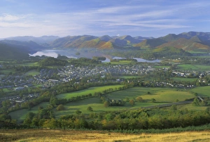 Cumbria Drucke: Keswick und Derwentwater vom Latrigg Fell im Nationalpark Lake District