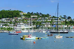 Königswear und Fluss Dart aus Sicht von Dartmouth im Vereinigten Königreich Großbritannien in Südwestengland