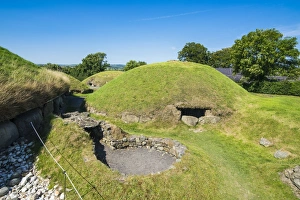 Drucke von Der Knowth ist eine neolithische Grabstätte und Weltkulturerbe der UNESCO. Es befindet sich im Vorland des Flusses Boyne in Irland (Republik), dem Valley of the River Boyne genannt Kulturerbestätten Drucke: Bru na Boinne ist ein neolithisches Passagegrab und Weltkulturerbe der Vereinten Nationen