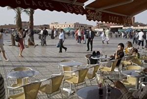 Africa Travel Destination Drucke: L Etoile Cafe