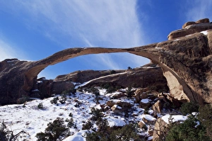 American Desert Scenes Drucke: Landscape Arch with snow