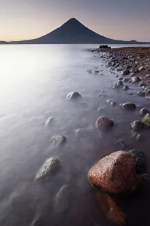 Drucke von Bildlandschaft auf der Insel Ometepe mit dem Vulkan Concepción und dem See von Nicaragua in Nicaragua im Zentrum Südamerikas Nicaragua Drucke: Das Landschaftsbild von Isla Ometepe mit dem Vulkan Concepción und dem See Nicaraguanas