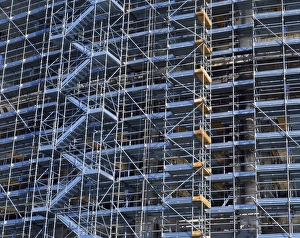 Building Site Images Drucke: Large scaffolding facade