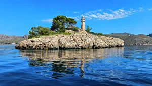 Mallorca Coastal Scenery Drucke: Lighthouse on the bay of Pollenca