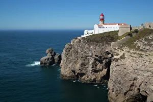 Leuchttürme Drucke: Fernlichtturm bei Kap São Vicente in Sagres im Algarve in Portugal und Europa