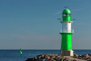 Warnemunde Lighthouse Drucke: lighthouse of Warnemünde, Baltic Sea, Mecklenburg-Western Pomerania, Germany