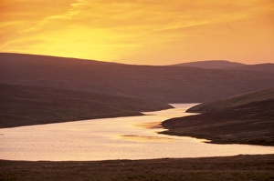 Great Britain Natural World Drucke: Loch of Cliff at sunset