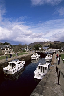 Colourful Scottish Landscapes Drucke: Locks on the Caledonian Canal