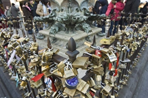 Tuscany Europe Travel Drucke: Love padlocks on Ponte Vecchio