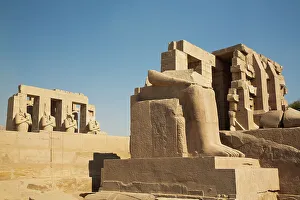 Pharaoh Ramesses II Statue Drucke: Lower Section, Colossus of Ramesses II