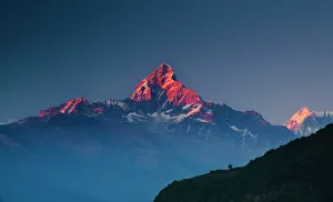 Drucke von Gipfel Machapuchare (Machhapuchhre), Berg mit Fischschwanzform im Annapurnahimal des Nordzentrals Nepals Nepal Drucke: Gipfel Machapuchare (Machhapuchhre)