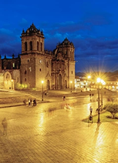 Cusco Peru Drucke: Main Square at twilight, Old Town, UNESCO World Heritage Site, Cusco, Peru, South America