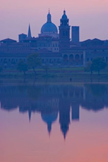 Lombardy Landscape Photography Drucke: Mantua at dusk