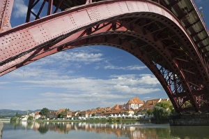 Southern European City Breaks Drucke: Maribor and the River Drava