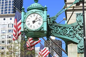 Colorful Cityscape Photography Drucke: Marshall Field Building Clock, Chicago, Illinois, United States of America, North America