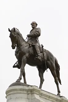 Drucke von Büste von Lee Statue an der Monument Avenue in Richmond im Bundesstaat Virginia Vereinigte Staaten Nordamerika Virginia Drucke: mcs0127