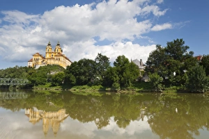 Melk Abbey Austria Drucke: Melk Abbey reflected in the River Danube, Wachau, Lower Austria, Austria, Europe