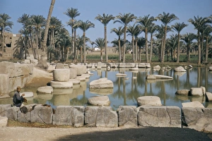Kairo (Ägypten) - Memphis ist nicht die Hauptstadt Ägyptens, sondern liegt etwa 20 km östlich von Kairo in der Gegend des Nildeltas. Die Stadt war im alten Ägypten eine wichtige Metropole und wurde als "Stadt der Thron" bezeichnet