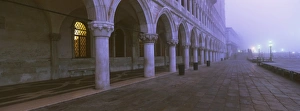 Venice Cityscape Images Drucke: Misty dawn