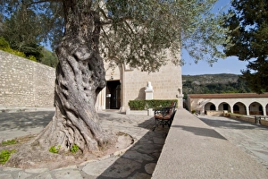 Christian Monastery Architecture Drucke: Monastery Chrysorrogiatissa, Paphus, Cyprus, Europe