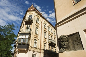 Contemporary Art In Europe Drucke: Monument to Ivan Ranco