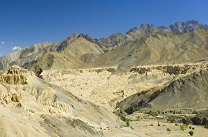 Indian Himalayas Landscape Drucke: Moon Land eroded cliffs