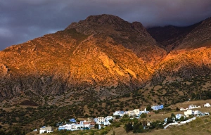 Morocco Travel Images Drucke: Mountains bathed in evening light, near Chefchaouen (Chaouen), Morocco, North Africa