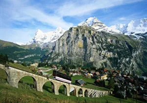 Der Matterhorn und die Berge des Berner Oberlands in der Schweiz umgeben den Berggipfel von Monte Rosa