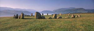 Das neolithische Castlerigg-Stahlscheibe bei Sonnenaufgang in der Nähe von Keswick im nationalen Naturpark Lake-Distrikt