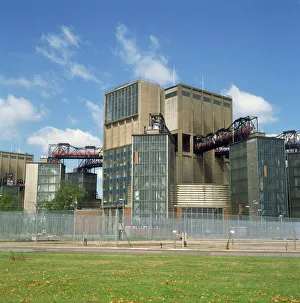 Drucke von Kernkraftwerk Berkeleynach der Grafschaft Gloucestershire im Vereinigten Königreich in Europa Berkeley Drucke: Kernkraftwerkstation in Berkeley im Vereinigten Königreich (Gloucestershire)