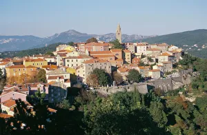 Drucke von Keramik und Pastellfarben am Sonnenuntergang in der mittelalterlichen Bergfriedensstadt Labin auf der Istrienhalbinsel Kroatien Europa Kroatien Drucke: Keramik und Pastellfarben am Sonnenuntergang in der mittelalterlichen Bergstadt auf einem Hügel über dem Küstenort
