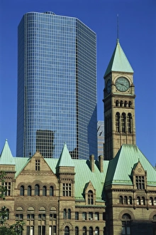 Altes Rathaus und moderne Hochhaus in Toronto (Ontario), Kanada Nordamerika