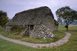 Thatched Cottages UK Drucke: Old Leanach Cottage