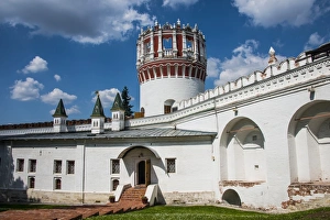 Exterior Building Photography Drucke: The outer walls of the Novodevichy Convent, Moscow, Russia, Europe