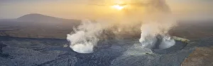 Panorama des Vulkanes Erta Ale am Sonnenuntergang in der Danakil-Depression im äthiopischen Afar-Region