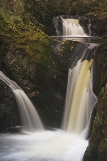 Pecha Wasserfälle in der Fußwanderung zum Ingleton-Wasserfall im nationalen Naturpark Yorkshire-Dale am Nordwestkantien von England