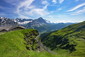 Swiss Alps Hiking Trails Drucke: People on First Cliff Walk, First, Jungfrau Region, Bernese Oberland, Switzerland
