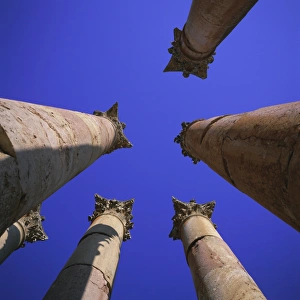 Temple Of Artemis Jerash Drucke: Peristyle of 13m tall columns