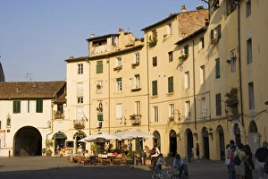 Italian Architecture In Europe Drucke: Piazza Anfiteatro