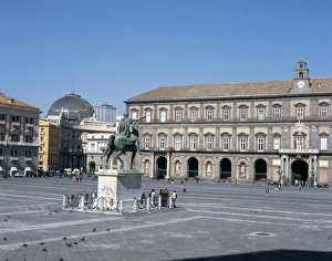 Campania Tourist Attractions Drucke: Piazza del Plebiscito