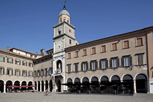 Emilia Romagna Tourist Attractions Drucke: Piazza Grande Clock Tower, Modena, Emilia Romagna, Italy, Europe