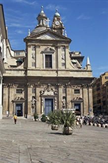 Italian Piazzas To Visit Drucke: Piazza Matteotti