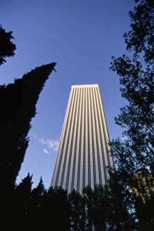 Contemporary Office Building Design Drucke: Picasso Tower