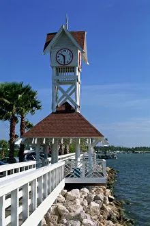 Florida Travel Destination Drucke: The Pier and clock