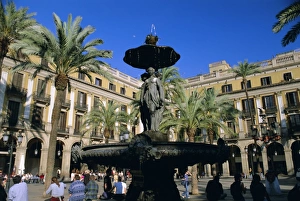 Tourist Attraction In Catalonia Drucke: Placa Reial